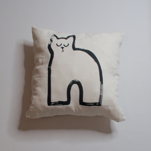 Cat rainbow cream pillow - Picture 1 of 2